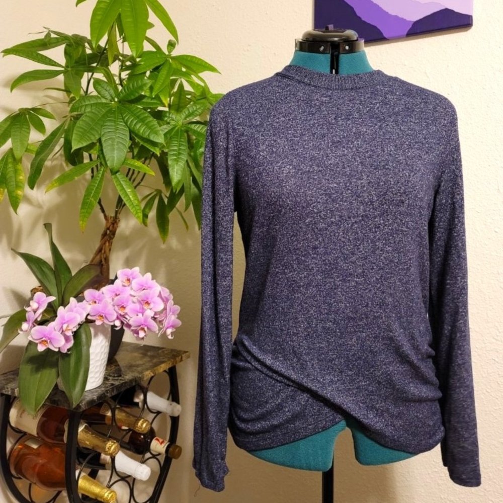 Per Se stretch women's medium gathered long sleeve, blue. Good condition.